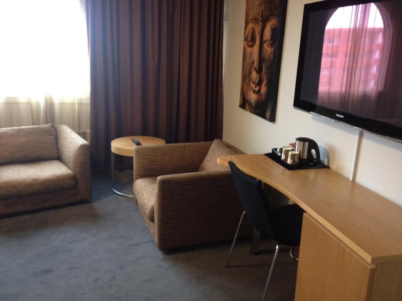 Kumla Hotel ภายนอก รูปภาพ
